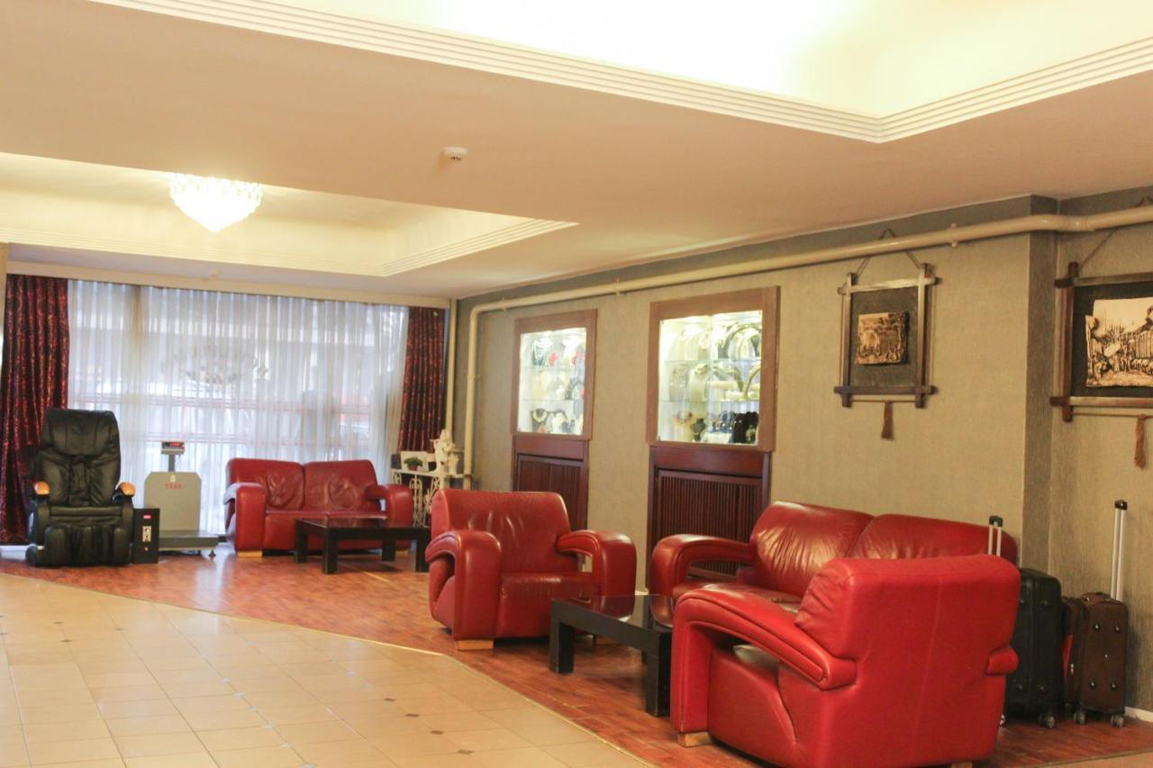 Hotel Pluton 2*